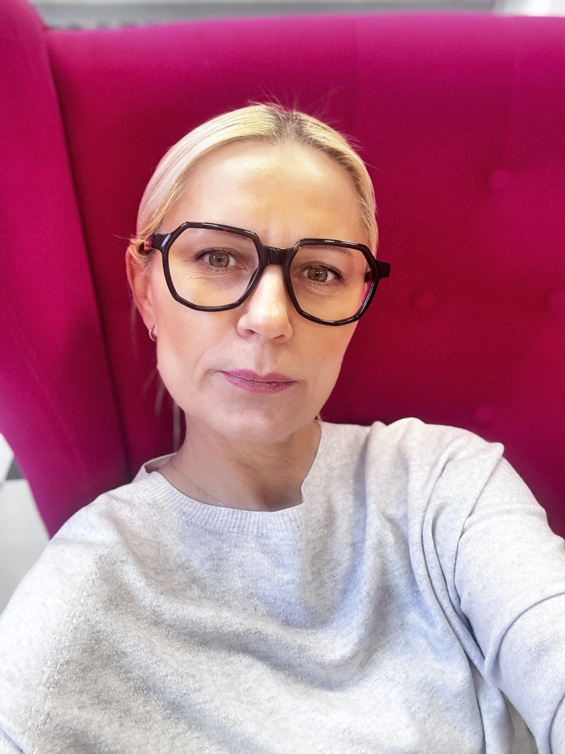 Stylowe okulary damskie